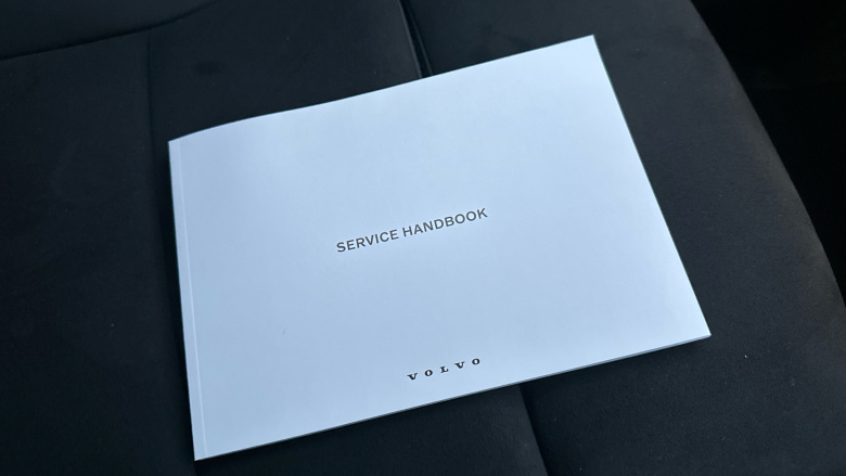 Volvo XC40 2.0 B3P Plus Black Edition 5dr Auto Petrol Estate